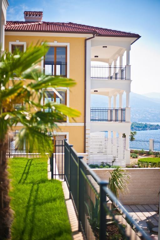 Apartments Poville Residence โปวิเล ภายนอก รูปภาพ