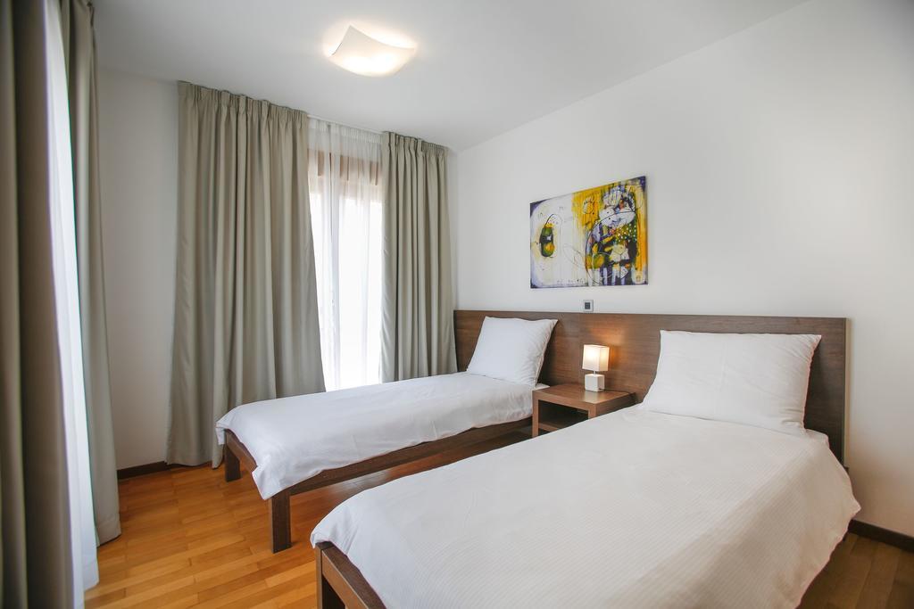 Apartments Poville Residence โปวิเล ภายนอก รูปภาพ
